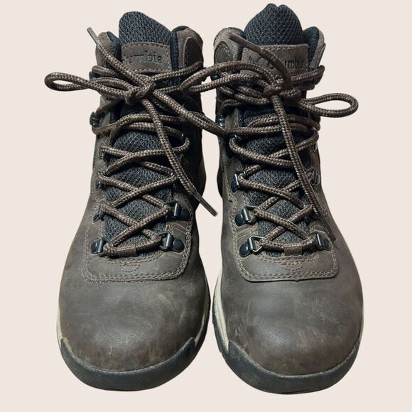 🥾 COLUMBIA WOMEN'S NEWTON RIDGE PLUS WATERPROOF HIKING BOOTS BROWN LAVENDER SZ8 - Picture 1 of 8